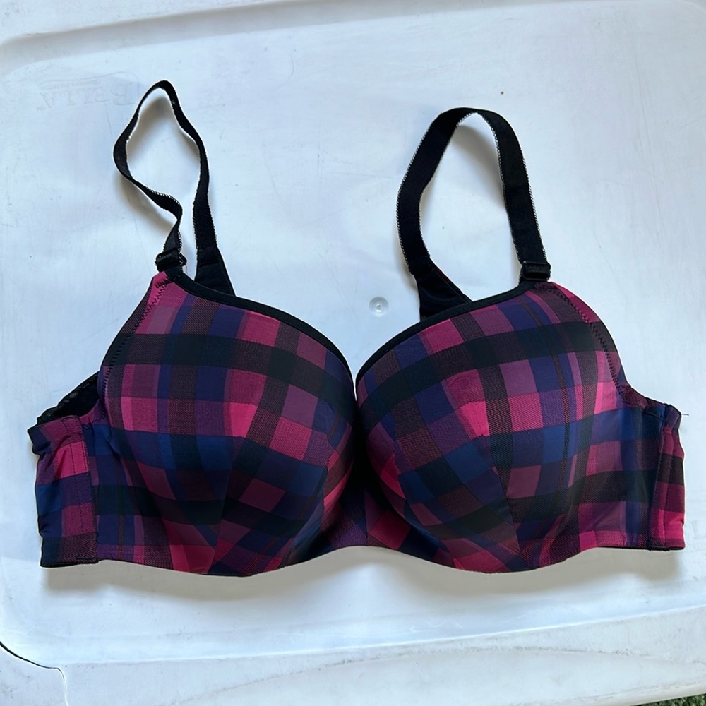 Torrid 360 back smoothing lightly lined full coverage balconette bra size 38C